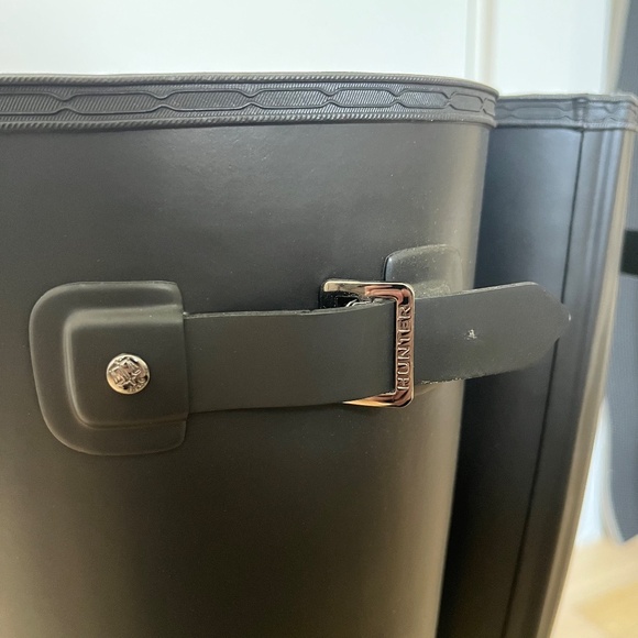 Hunter Tall Rain Boots - Women's Slim Fit 8 US - Black - Picture 6 of 7